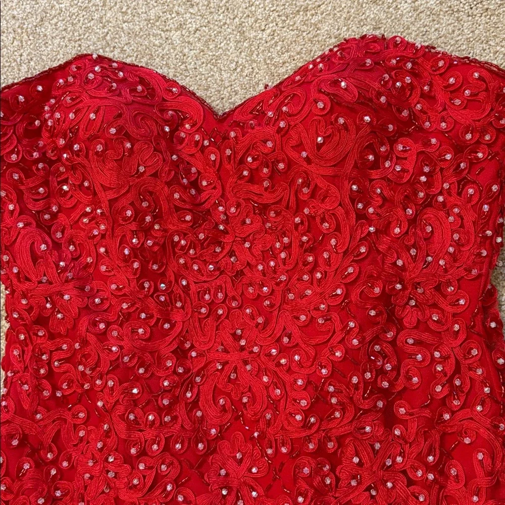 Elegant Red Strapless Gown - Picture 4 of 10